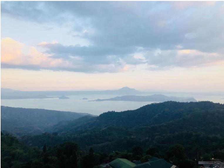 Cityland Tagaytay Taal Lake View City View Free Pool Parking Studios With Balcony Are City View Tagaytay City Exterior foto